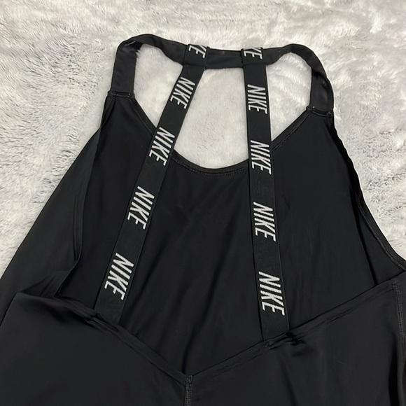 3 Nike tank tops - Picture 12 of 12